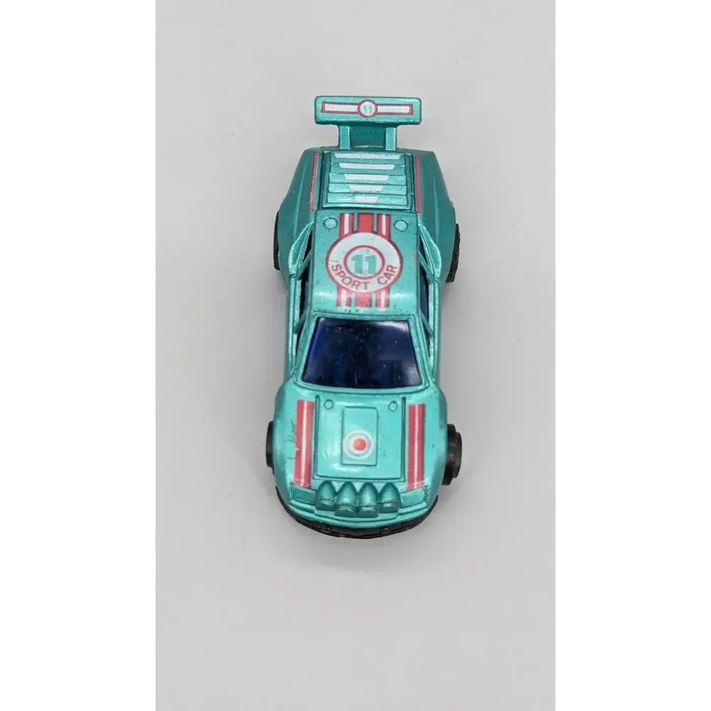 Vintage Leaping Green #11 Diecast Sports Car Made in Macau 1/55 CN113